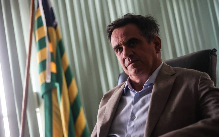 O senador Ciro Nogueira concede entrevista para a Folha em seu gabinete, em Brasília