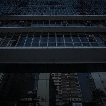 Metade dos cargos da Câmara de SP é ocupada por indicações de vereadores