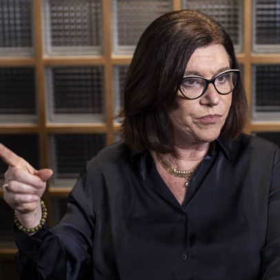 Presidente da Petrobras diz que gasolina deve subir em breve