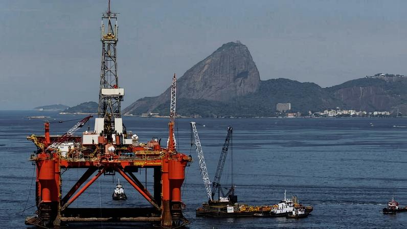 Plataforma de petróleo no Rio de Janeiro - Bruno Domingos - 16.abr.2021/Reuters