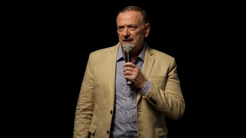 Edinho Silva, presidente nacional do PT em ato em Defesa da Democracia e da Soberania Nacional no Tuca.
