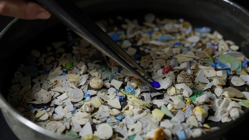Fragmentos de microplástico