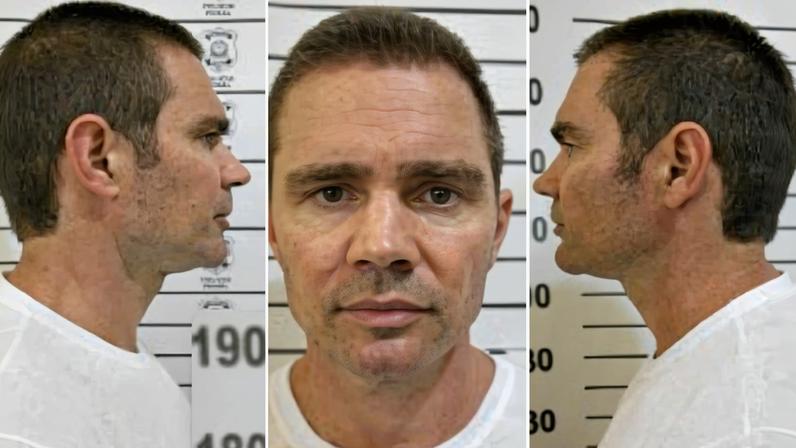 Flávio Bolsonaro no aeroporto Presidente Juscelino Kubitschek, em Brasília