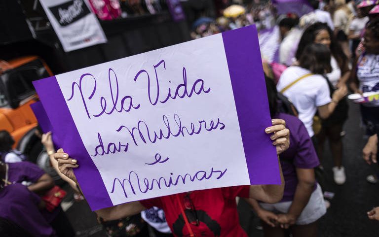 Manifestação contra a violência contra as mulheres no Dia Internacional da Mulher, na avenida Paulista, em São Paulo