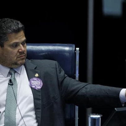 Flávio Bolsonaro e PT cobram CPI do Master; Alcolumbre ignora