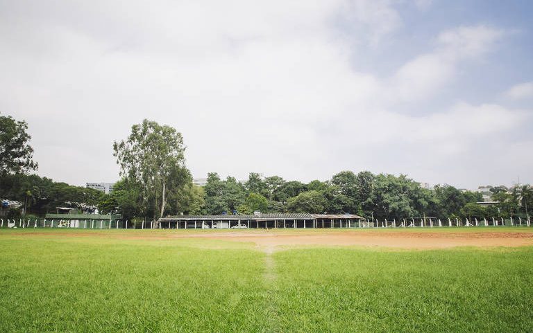 Campo e sede do Grêmio Esportivo e Recreativo Cruz da Esperança de futebol de varzea