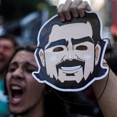 Vorcaro tenta resistir até as eleições, diz leitor sobre delação