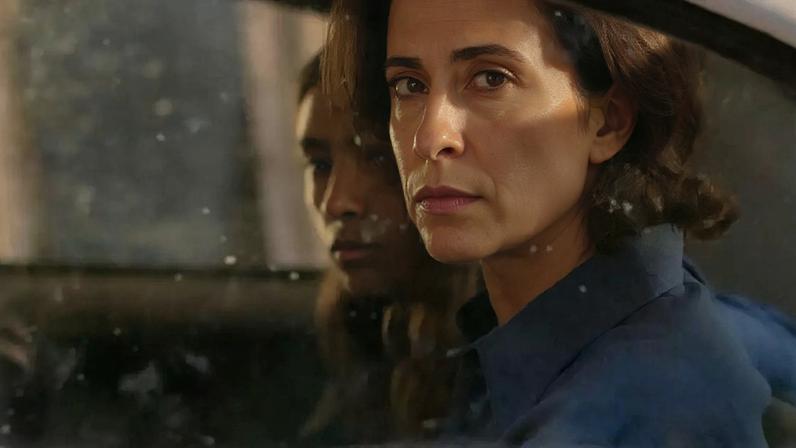 Após 'Ainda Estou Aqui', Fernanda Torres estrelará 'Cuddle', filme distópico dirigido por Bárbara Paz