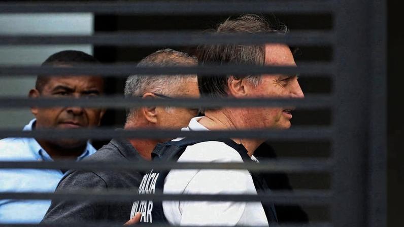 Relembre problemas de saúde de Jair Bolsonaro