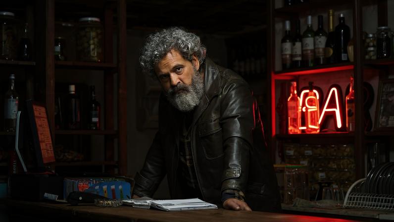 Bruno Garcia como Manoel na terceira temporada de 'Os Outros'