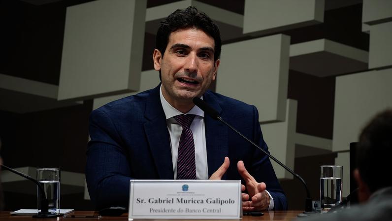 Gabriel Galípolo, presidente do Banco Central, durante audiência na Comissão de Assuntos Econômicos do Senado em 2025
