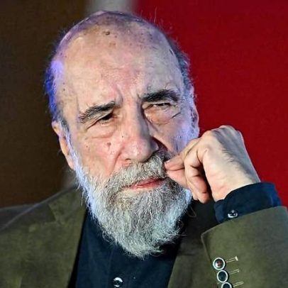 Raúl Zurita escreve poesia com a precisão de uma ruptura atômica