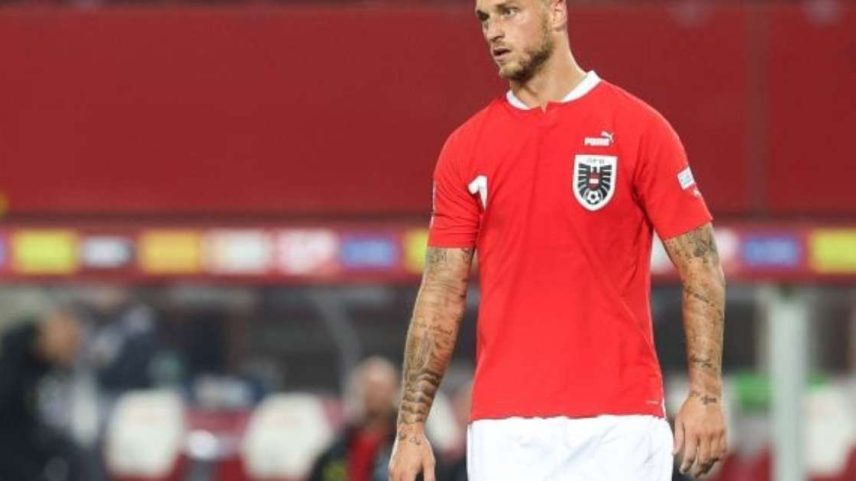 Marko Arnautovic em campo pela seleção da Áustria (Photo by JOHN MACDOUGALL / AFP)