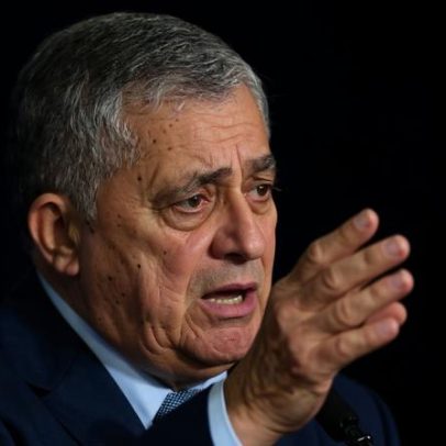 Ministro diz que taxa das blusinhas foi erro e Flávio-Master entra na campanha