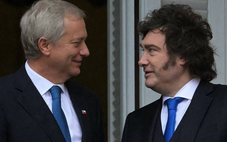 Os presidentes do Chile, José Antonio Kast, e da Argentina, Javier Milei, em encontro na Casa Rosada, em Buenos Aires