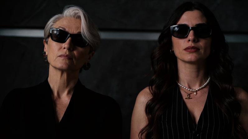 Meryl Streep e Anne Hathaway em cena do filme 'O Diabo Veste Prada 2', de David Frankel
