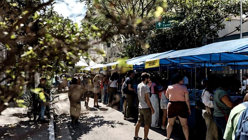 A primeira edição da Feira do Livro da Rocha, em 2025
