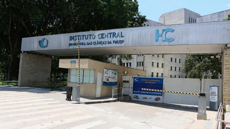 Entrada da emergência do Instituto Central do Hospital das Clínicas da USP, em Cerqueira César, zona oeste de São Paulo