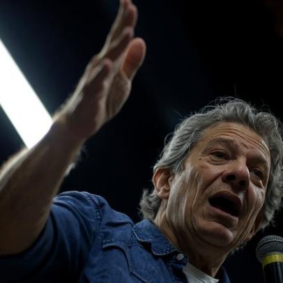Haddad afirma que lavagem cerebral explica empate nas pesquisas Lula e Flávio