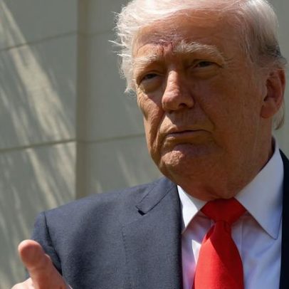 Trump promete elevar tarifas de veículos da UE para 25%