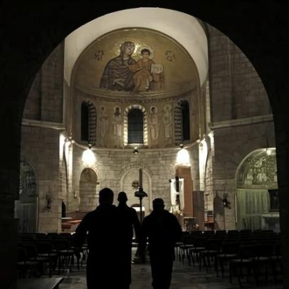 Polícia israelense prende homem que agrediu freira francesa em Jerusalém