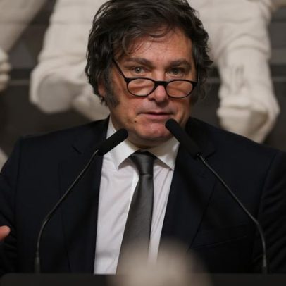 Milei diante de críticas por postura sobre corrupção na Casa Rosada
