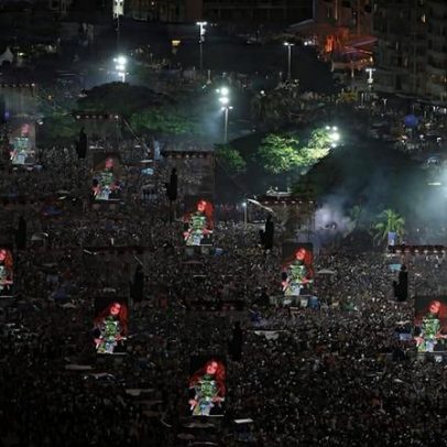 Show de Shakira em Copacabana tem público ocupando sete quarteirões