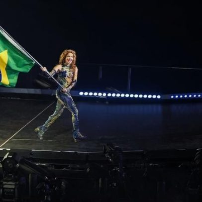 Shakira reafirma amor pelo Brasil e sua era feminista em show