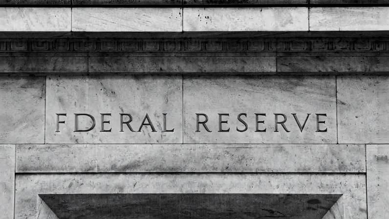 Detalhe da fachada do Federal Reserve (Fed), em Washington (EUA)