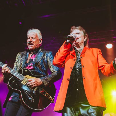 Air Supply celebra 50 anos com novo álbum, filme e shows no Brasil