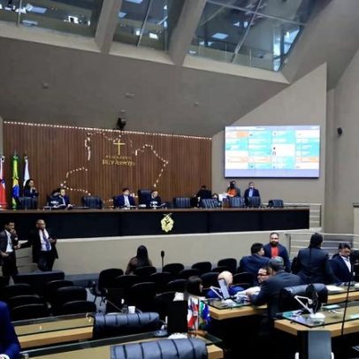 Amazonas escolhe governador-tampão e muda o cenário da disputa