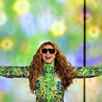 Shakira se despede do Brasil com declaração de amor