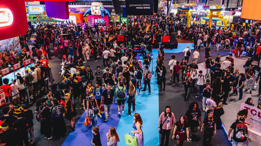 Público explora a edição de 2026 da Gamescom Latam, em São Paulo