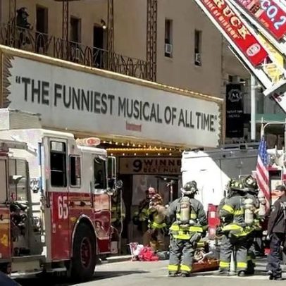 Teatro da Broadway sofre incêndio de grande escala por falha elétrica