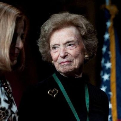 Morre Doris Fisher, cofundadora da Gap, aos 94 anos