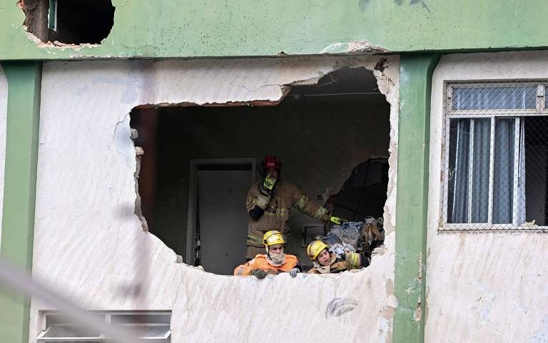 Prédio atingido por avião em BH não tem data para retorno de moradores
