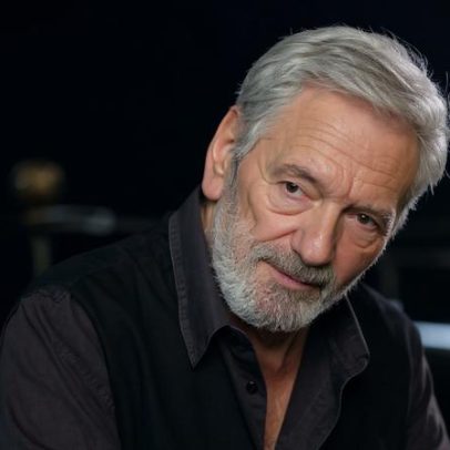 Filho de Elis Regina critica ex-padrasto e pede silêncio sobre dinheiro