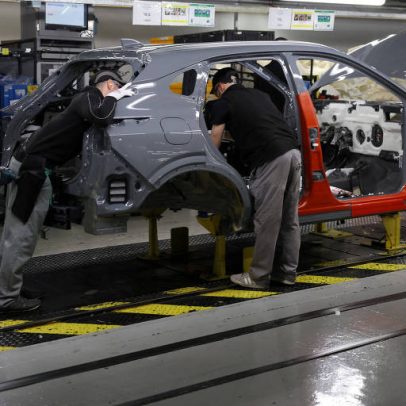 Nissan demite 900 funcionários na Europa e reestrutura fábrica no Reino Unido