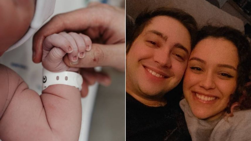 À esquerda, mão de recém-nascido com pulseira hospitalar segurando dedo de adulto. À direita, casal jovem sorrindo próximo, em ambiente interno.