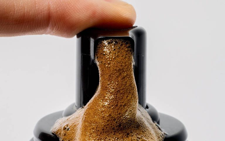 Autobronzeador em espuma na cor marrom