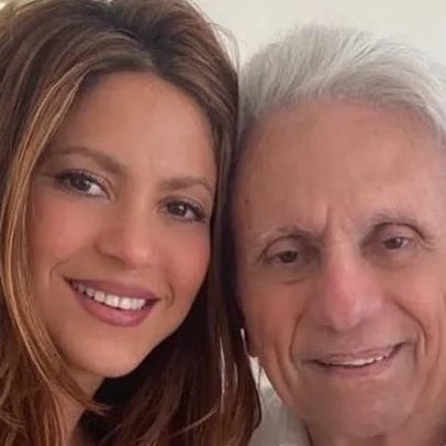 Pai de Shakira recebe alta após isquemia e se recupera na Colômbia