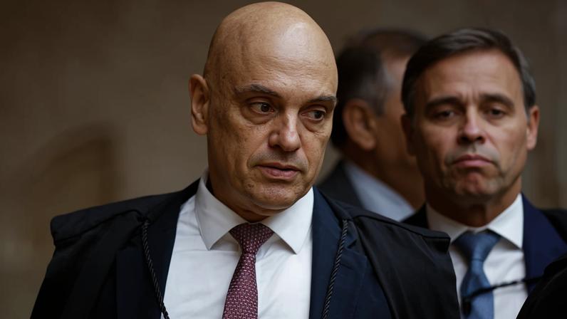 STF mantém redução de penas, mesmo com Moraes suspendendo lei nos casos 8/1