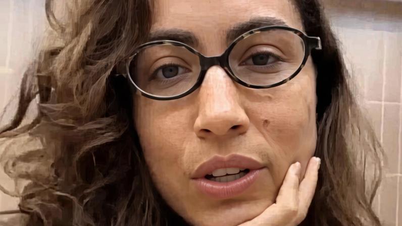 Mineira Nikita é participante do reality Casa do Patrão