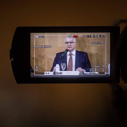 STF, comparado a garçom, acumulou poder político em 20 anos, aponta estudo