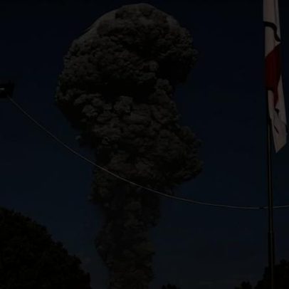 Erupção de vulcão na Indonésia mata três montanhistas