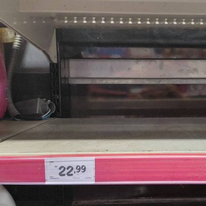 Anvisa ordena retirada: supermercados tiram produtos Ypê e prateleiras vazias