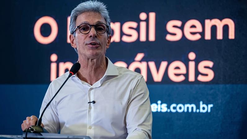 O ex-governador de Minas Gerais e pré-candidato à Presidência da República, Romeu Zema (Novo), apresenta as diretrizes de seu programa de governo, em São Paulo