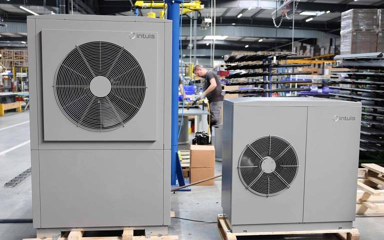 Linha de montagem de bombas de calor em Feuquieres-en-Vimeu (França)