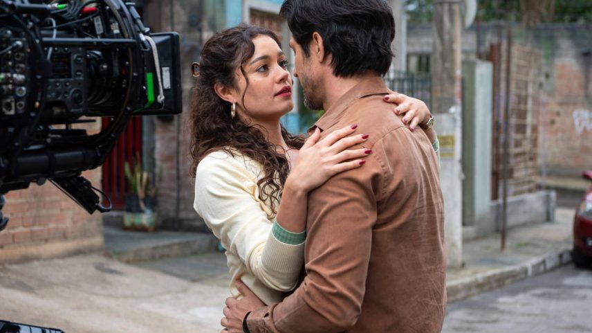 Gerluce (Sophie Charlotte) com Paulinho (Romulo Estrela) em 'Três Graças'