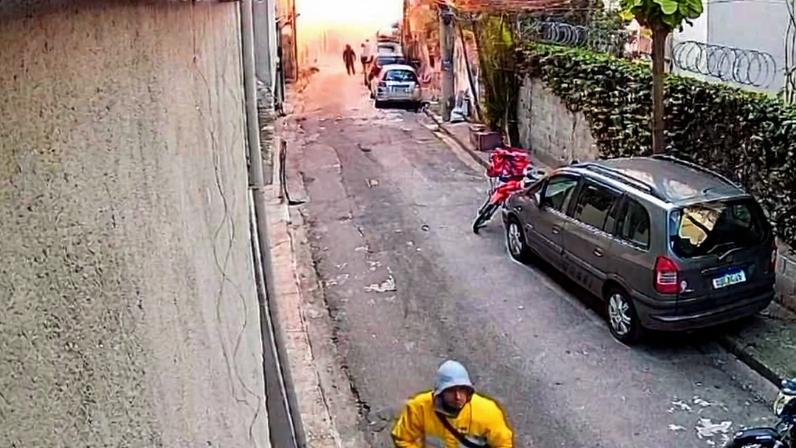 Momento em que houve explosão que destruiu casas no bairro Jaguaré, na zona oeste de São Paulo